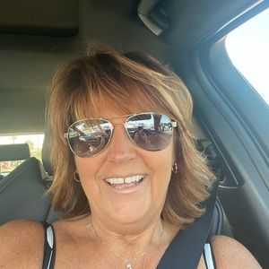 Meet your Posher, Mary jo